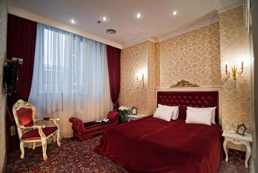 ***  De Paris Hotel Kiev Ukraine