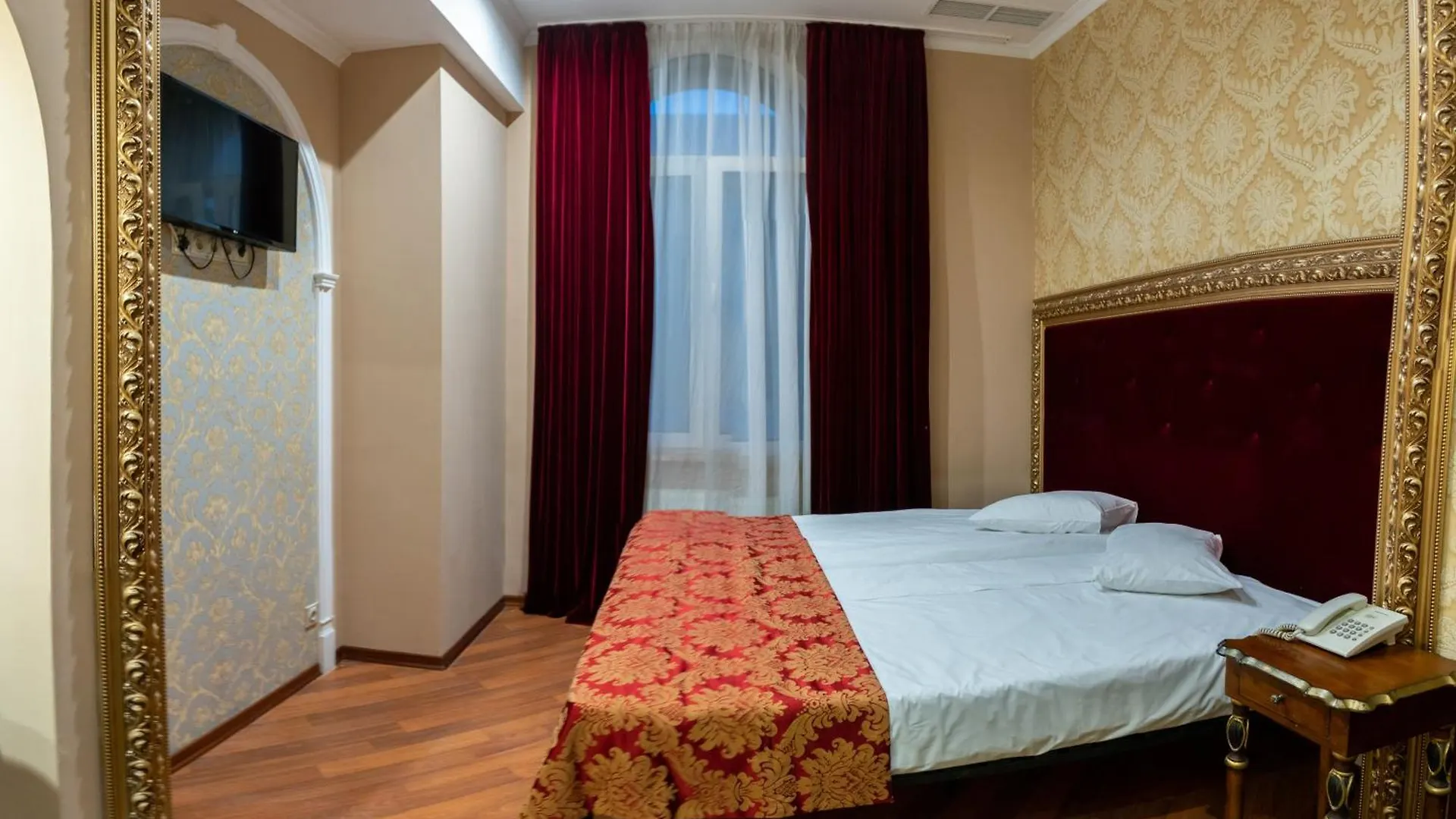 De Paris Hotel Kyiv